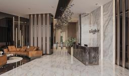 RH 595 - Crystal Tower: Business Heart with Sea Views